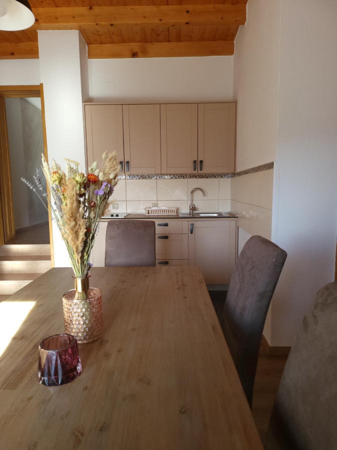 House Tina Hiša za goste 3*