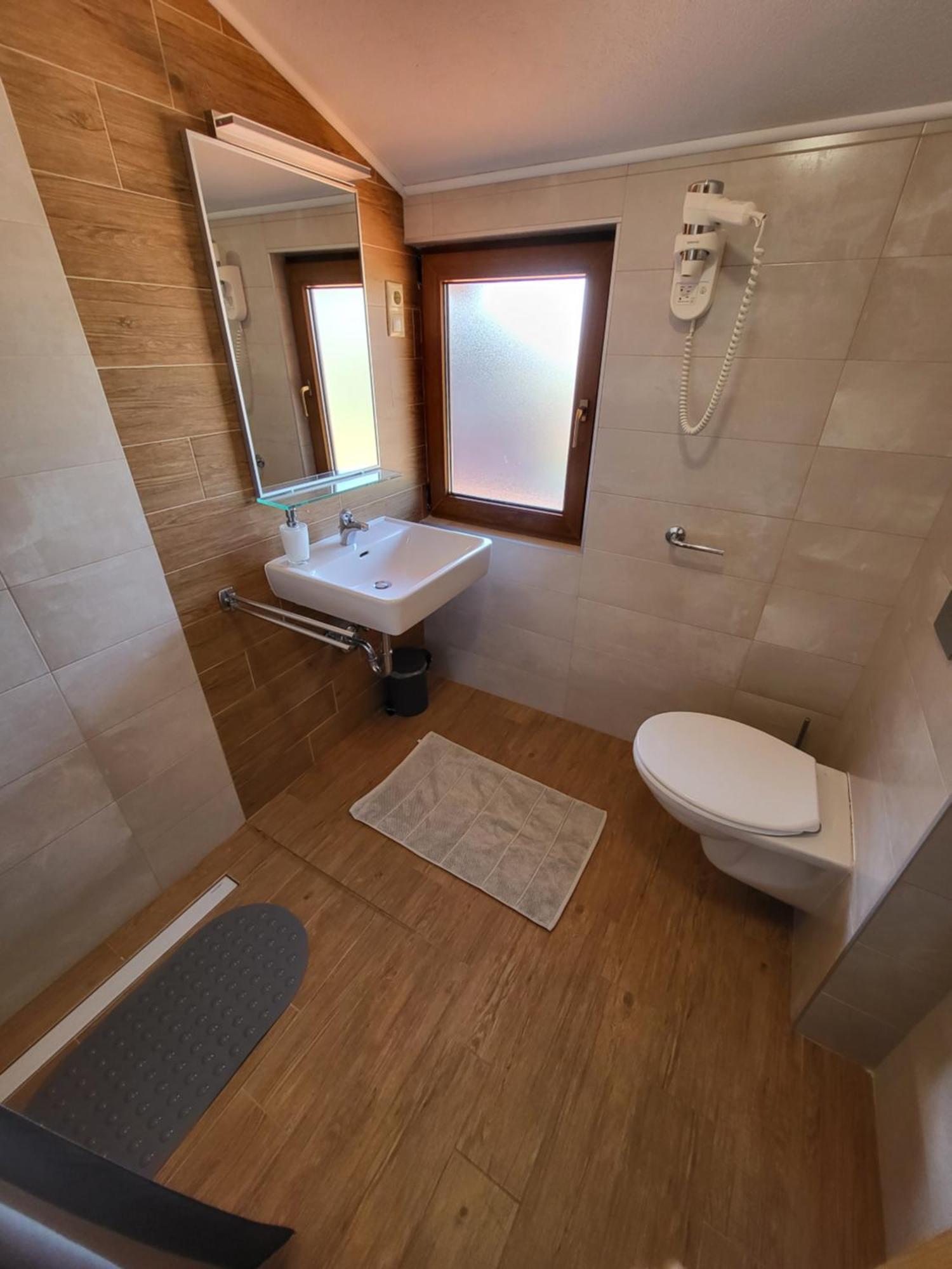 House Tina Hiša za goste Grabovac (Karlovac)